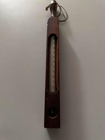Vintage thermometer beschikbaar voor biedingen