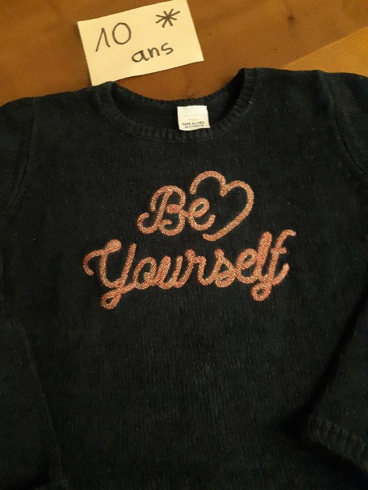 Pull fille 5ans Tape à l'oeil brodé, Kinderen en Baby's, Kinderkleding | Maat 110, Zo goed als nieuw, Meisje, Trui of Vest, Ophalen