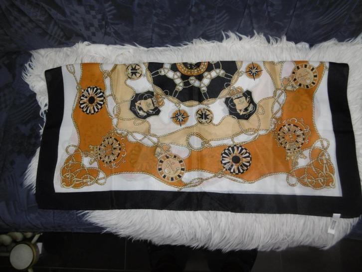 kledij dames sjaal merk black &decker, Kleding | Dames, Mutsen, Sjaals en Handschoenen, Zo goed als nieuw, Sjaal, Ophalen of Verzenden