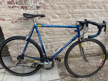Vintage koersfiets carrera beschikbaar voor biedingen