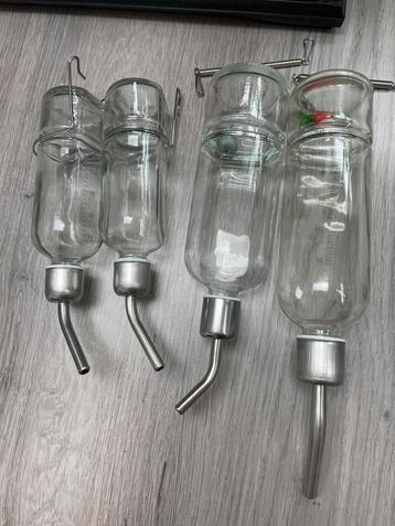 Glazen drinkflessen beschikbaar voor biedingen