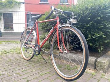 Unieke koersfiets  beschikbaar voor biedingen