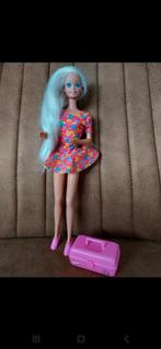 Barbie met beautycase, Kinderen en Baby's, Ophalen of Verzenden, Zo goed als nieuw, Barbie