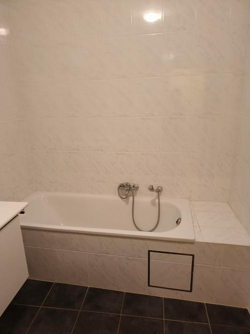 Complete badkamer te koop – bad, meubel en kast, Huis en Inrichting, Badkamer | Complete badkamers, Ophalen