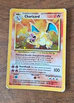 Charizard 4/102 holo, Hobby en Vrije tijd, Verzamelkaartspellen | Pokémon, Ophalen of Verzenden, Gebruikt