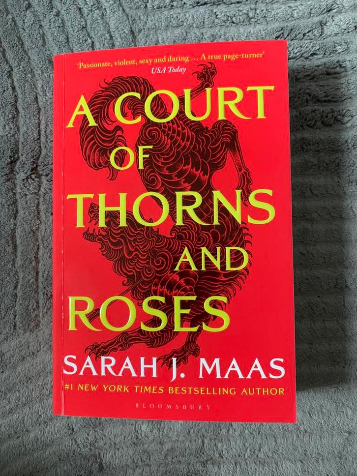 A Court of Thorns and Roses – Sarah J. Maas (Engelstalig), Boeken, Taal | Engels, Gelezen, Fictie, Ophalen