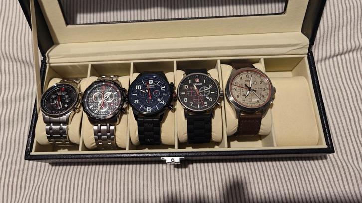Zwitserse militaire horloges - Wenger, Handtassen en Accessoires, Horloges | Heren, Gebruikt, Polshorloge, Overige merken, Staal
