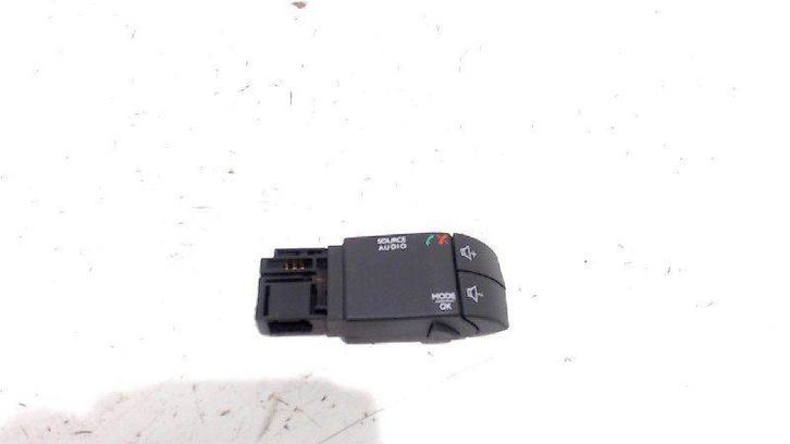 Radio bediening Renault Clio, Auto diversen, Autoradio's, Ophalen of Verzenden