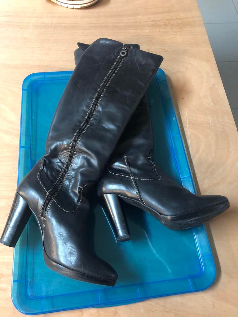 Schoenen maat 39 te koop, Ophalen