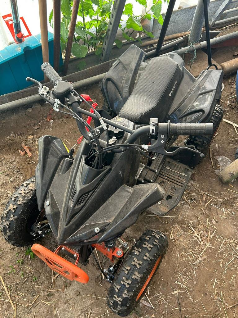 Kinder quad, Ophalen, Zo goed als nieuw