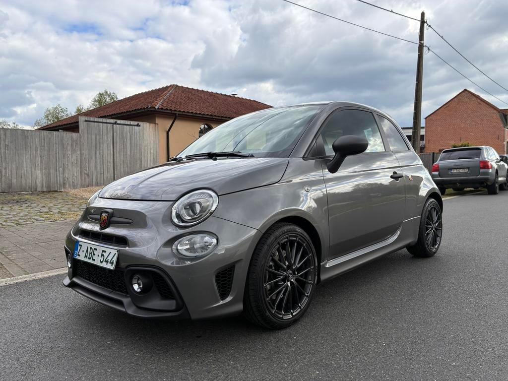 Fiat 500 abarth 595 2024 / 2500km !!!, Auto's, Fiat, Bedrijf, Te koop, Benzine, Euro 6, Stadsauto, Handgeschakeld, Zilver of Grijs