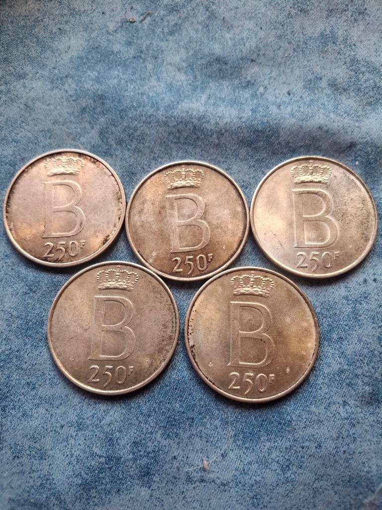 Zilveren munten, Postzegels en Munten, Ophalen