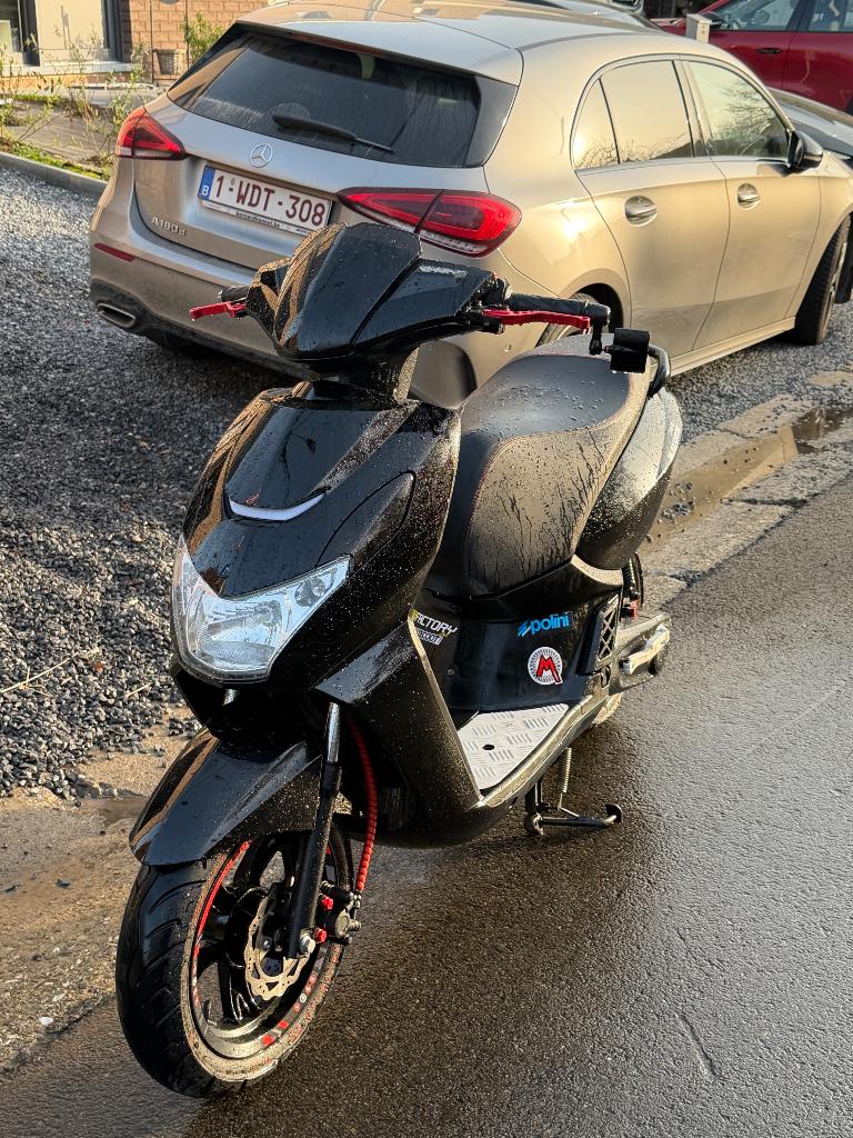 Peugeot kisbee 2021 4t euro 5, Vélos & Vélomoteurs, Scooters | Peugeot, Comme neuf, Autres modèles, Classe A (25 km/h), Essence