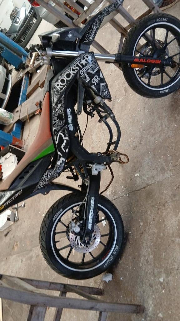 Gezocht. Derbi of andere brommer met D50B0 motorblok, Fietsen en Brommers, Ophalen, Derbi