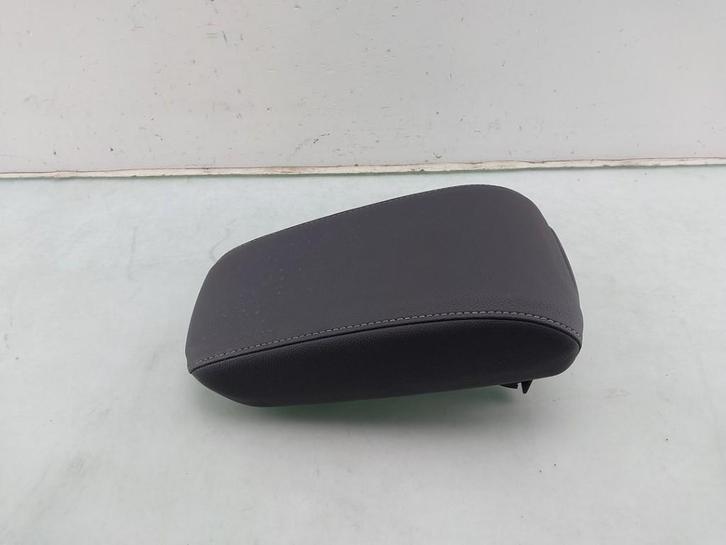 ACCOUDOIR CENTRAL Volkswagen Polo V (6R) (|6R0867173|), Autos : Pièces & Accessoires, Habitacle & Garnissage, Volkswagen, Utilisé