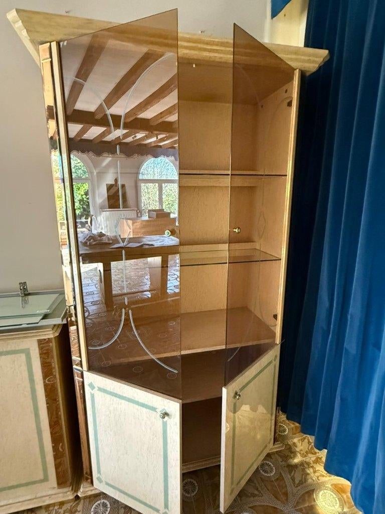 Belle vitrine, Enlèvement