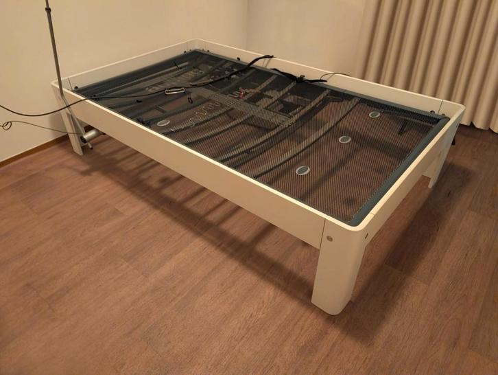 Auping Auronde 120 x 200 Elektrisch Wit | BEZORGEN MOGELIJK, Huis en Inrichting, Slaapkamer | Bedden, Gebruikt, Twijfelaar, 120 cm
