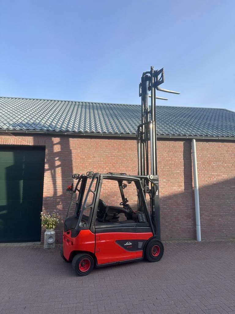 Linde E25L-01 2500kg triplo 2023 elektrische heftruck, Zakelijke goederen, Machines en Bouw | Heftrucks en Intern transport, Heftruck