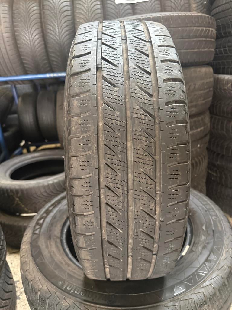 215/65/16c Good year avec montage et équilibrage, Enlèvement
