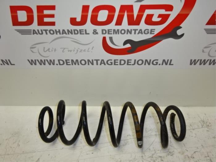 Schroefveer achter van een Volkswagen Golf, Auto-onderdelen, Ophanging en Onderstel, Volkswagen, Gebruikt, 3 maanden garantie