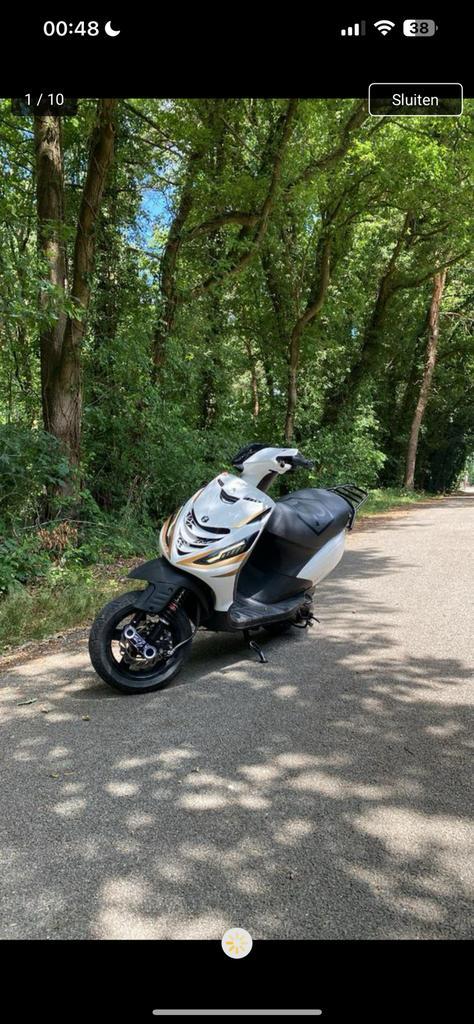 Piaggio zip b klasse, Fietsen en Brommers, Scooters | Piaggio, Zo goed als nieuw, Zip, Klasse B (45 km/u), Benzine, Ophalen