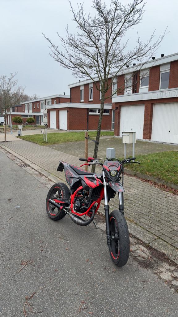 Beta rr 50, Fietsen en Brommers, Brommers | Crossbrommers, Zo goed als nieuw, Ophalen