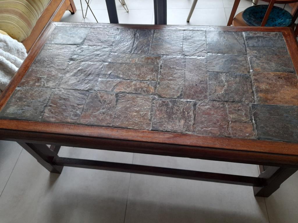 Table ancienne artisanale  revêtement pierre, Enlèvement, Utilisé