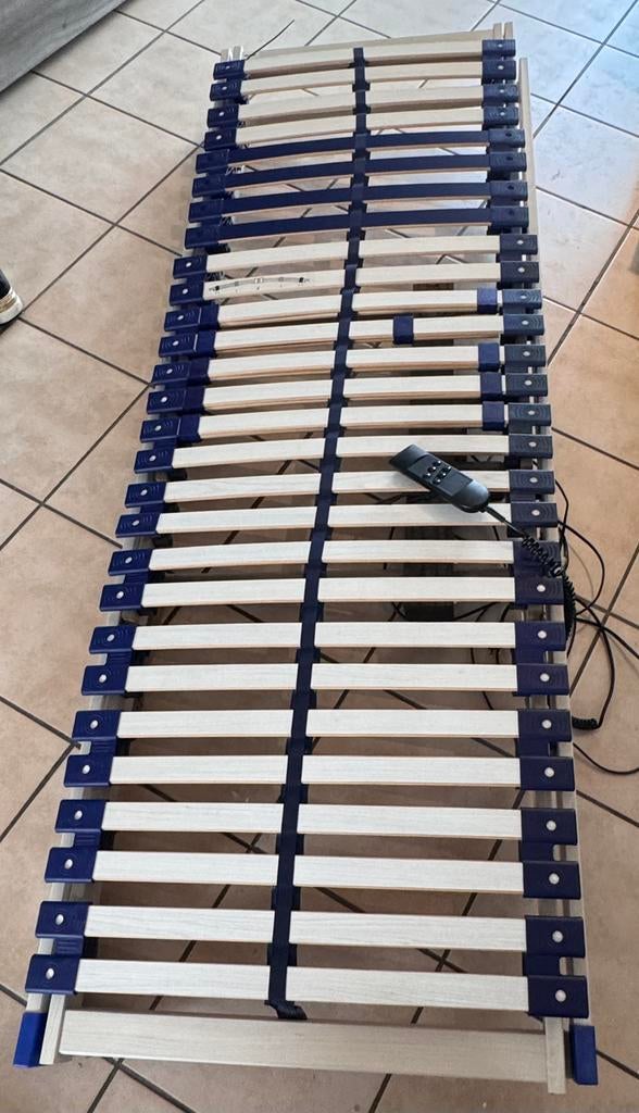 Elecktrische verstelbaar 2 stuks  70x200, Ophalen, Zo goed als nieuw