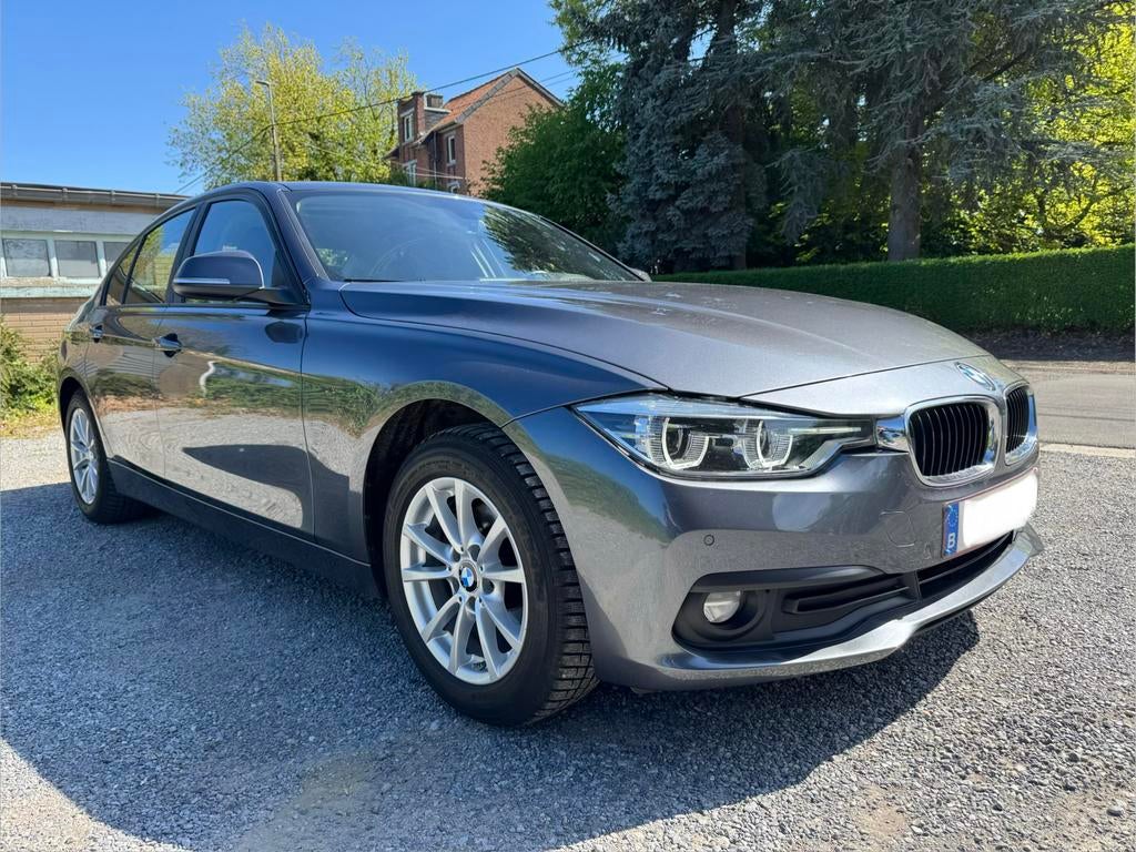 BMW 318d – faible kilométrage – suivi BMW complet, Autos, BMW, Argent ou Gris, Achat, Entretenue par le concessionnaire, Particulier