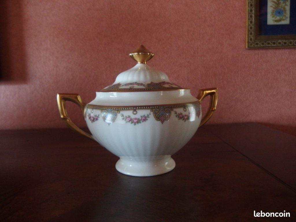 sucrier en porcelaine de limoge en bon etat, Collections, Enlèvement, Comme neuf, Porcelaine, Autres types