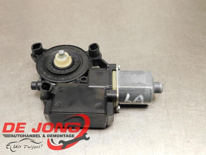 Moteur de vitre portière d'un Volkswagen Polo, Volkswagen, -, 3 mois de garantie, Utilisé