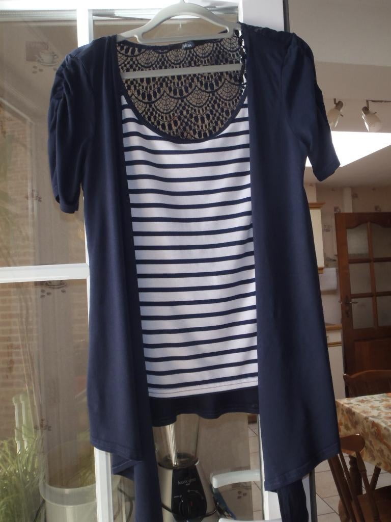 blouse bleu et blanc taille M, Enlèvement ou Envoi, Comme neuf, Taille 38/40 (M), Autres couleurs