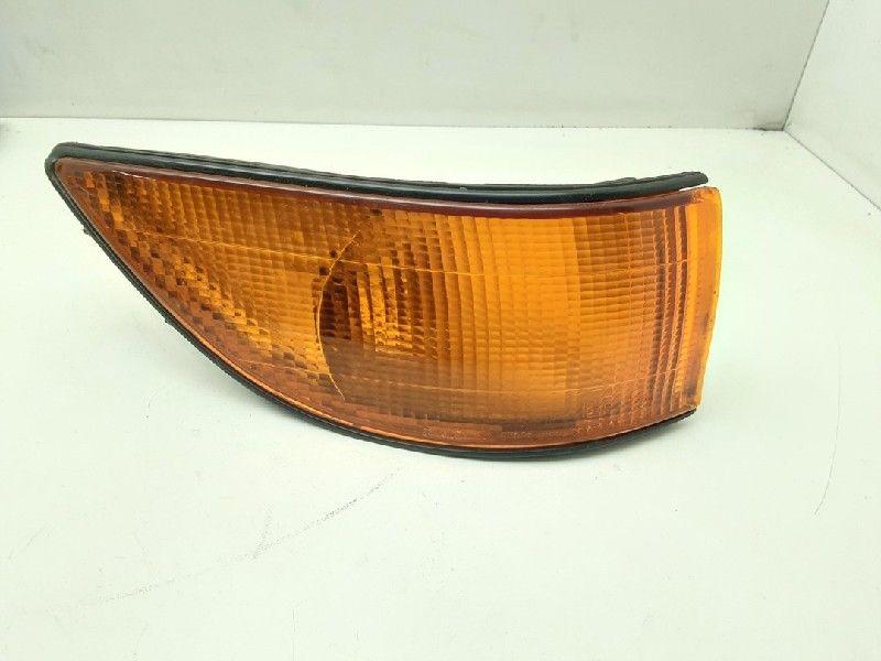 CLIGNOTANT DROIT Mitsubishi Colt (C5) (01-1988/05-1992), Utilisé, Mitsubishi