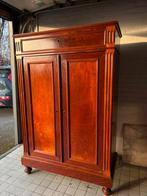 Antiek linnenkast, Ophalen