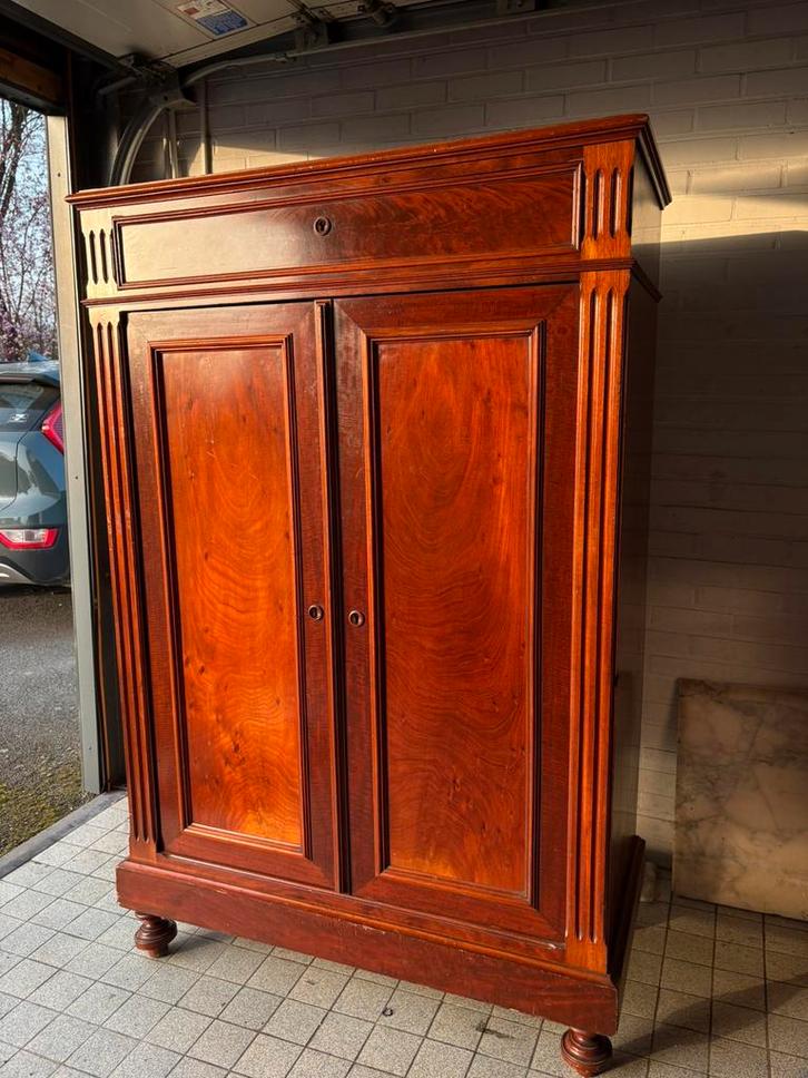 Antiek linnenkast, Antiquités & Art, Antiquités | Meubles | Armoires, Enlèvement