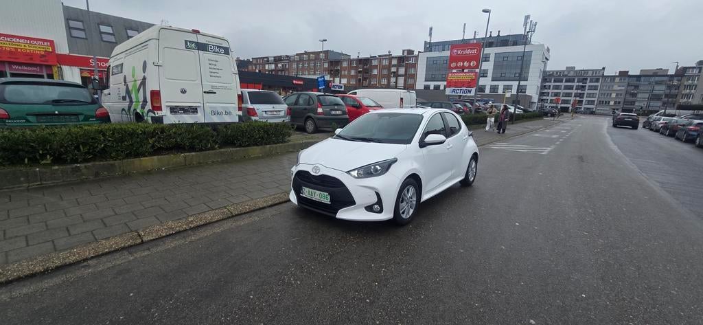 2025 toyota yaris automaat hybrid benzine 1.5 km19.000, Automaat, Euro 6, Bedrijf, 1500 cc