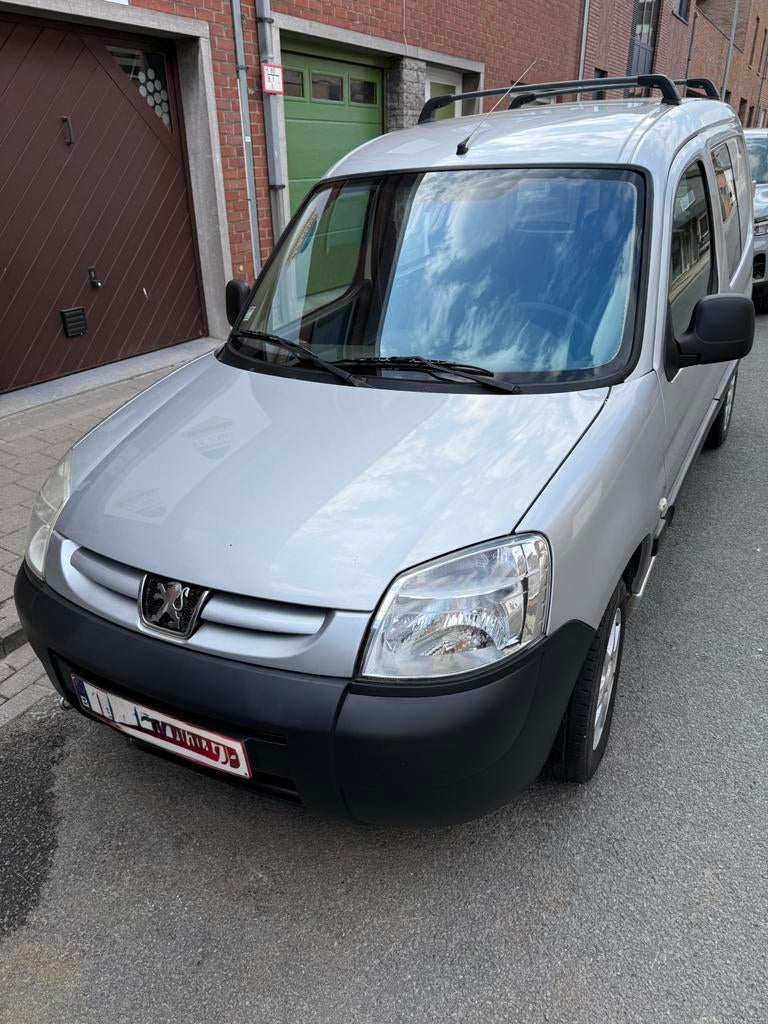 Peugeot Partner lichte vracht, Auto's, Peugeot, Particulier, Partner, Trekhaak, Diesel, 2 deurs, Handgeschakeld, Zilver of Grijs