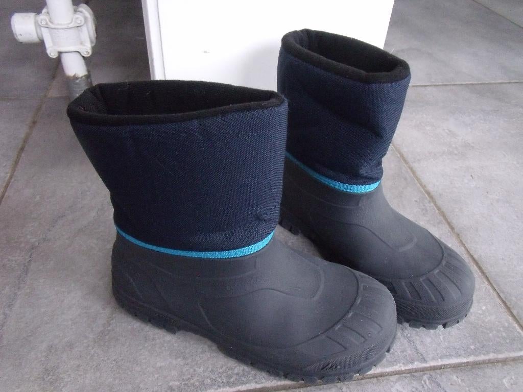 bottes après-ski Quechua 32/33, Autres marques, Comme neuf, Enlèvement, Bottes de neige
