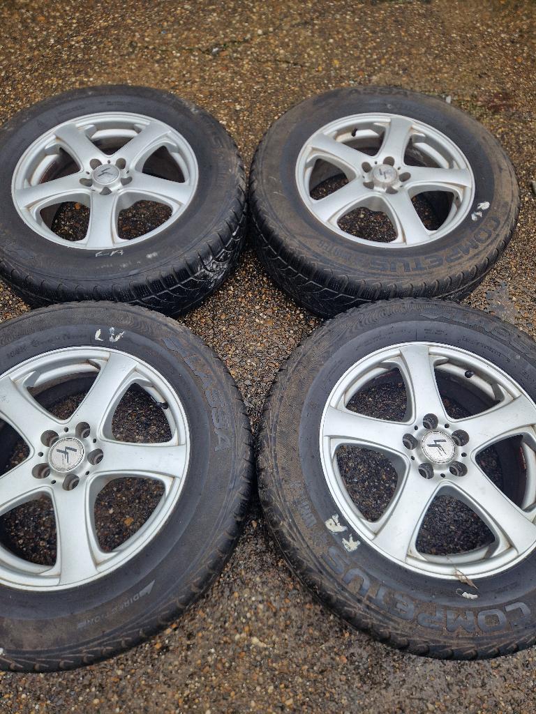 pneus sur jante allu compatible groupe VAG 235/65/R17, Autos : Pièces & Accessoires, Enlèvement, Pneu(s)