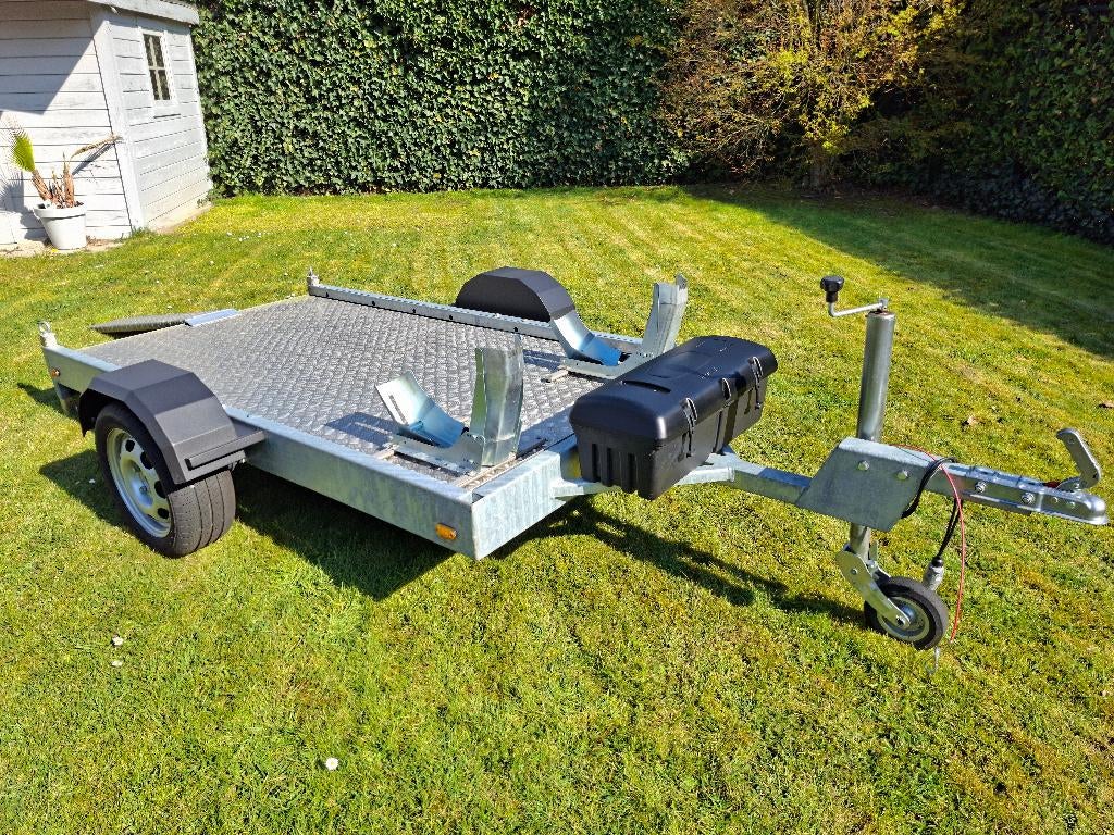 Motor aanhangwagen te huur, Enlèvement, Neuf