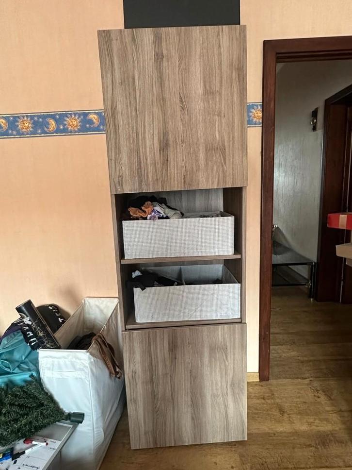 Moderne IKEA kast met veel opbergruimte, Huis en Inrichting, Kasten | Kleerkasten, Zo goed als nieuw, 100 tot 150 cm, 50 tot 100 cm