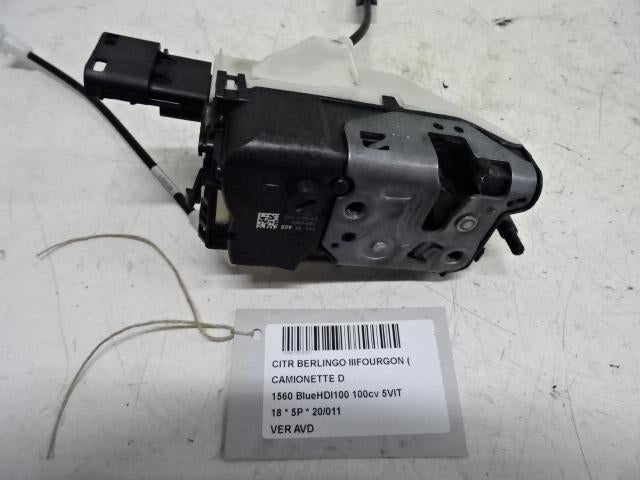 SERRURE DE PORTE AVANT DROITE Berlingo (2198A061012), Utilisé, Droite, Citroën