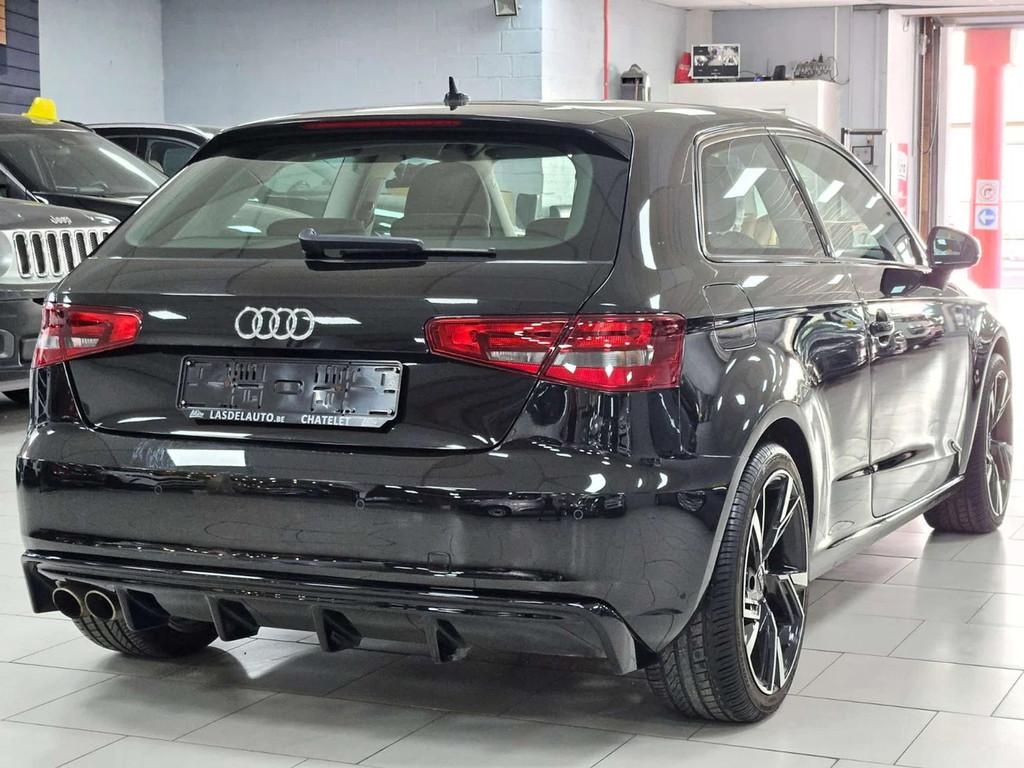 Audi A3 1.2TFSI Carplay Blue Gps Sensors Alcantara Chauffant, Auto's, Audi, Gebruikt, 4 cilinders, Alcantara, Zwart