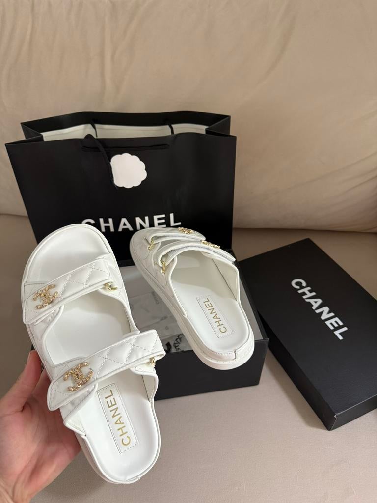 Slippers chanel, Ophalen of Verzenden, Nieuw, Slippers