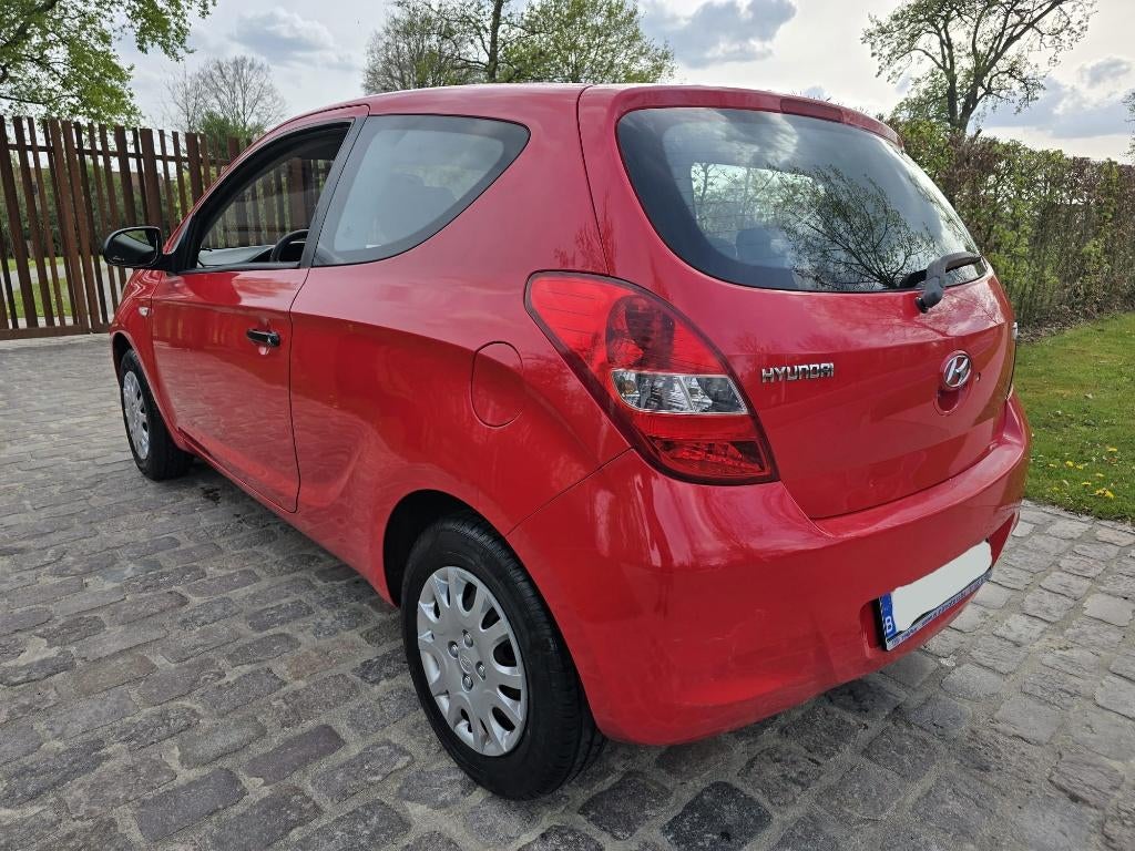 Hyundai I20 1.3i / 198.642 km / benzine, Stof, Zwart, 4 cilinders, USB