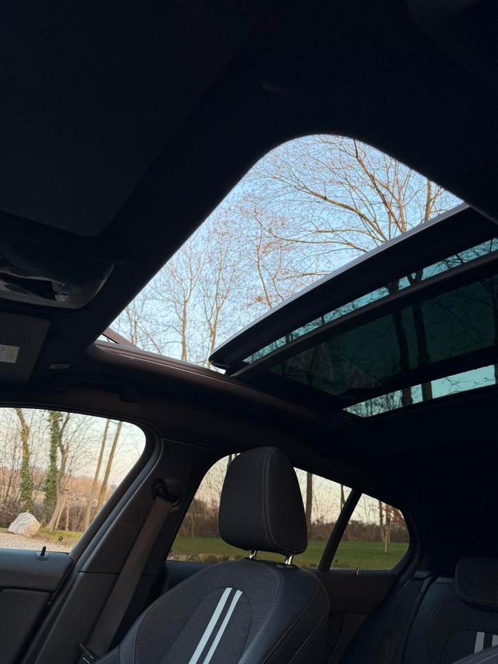 BMW 116D Noir Toit pano Sport Pack Shadow Virtual Cockpit, Autos, BMW, Particulier, Série 1, Peinture métallisée, Diesel, Euro 6