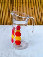 Vintage 1980 Italiaanse waterkaraf met rode en gele cirkels, Ophalen of Verzenden