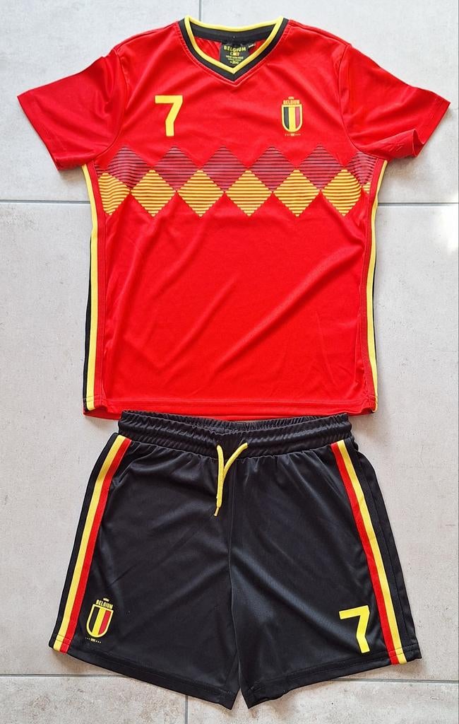 Voetbalpakje maat 140, Sports & Fitness, Football, Enlèvement