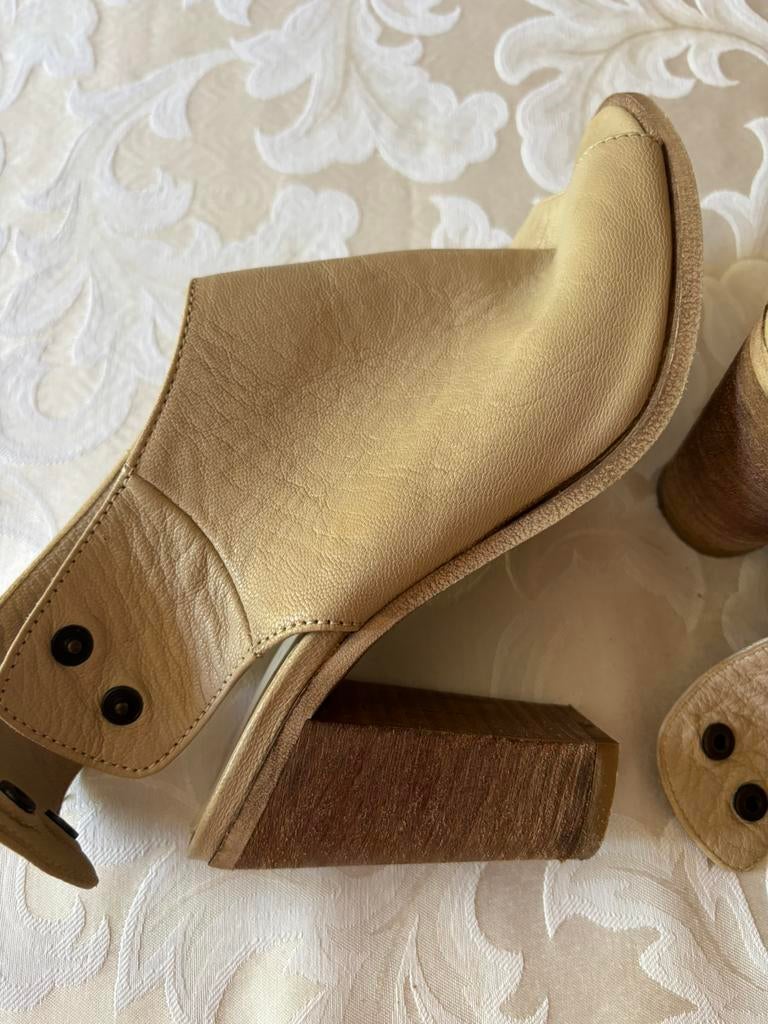 Chaussure d'été en cuir 37, Vêtements | Femmes, Chaussures, Enlèvement, Comme neuf