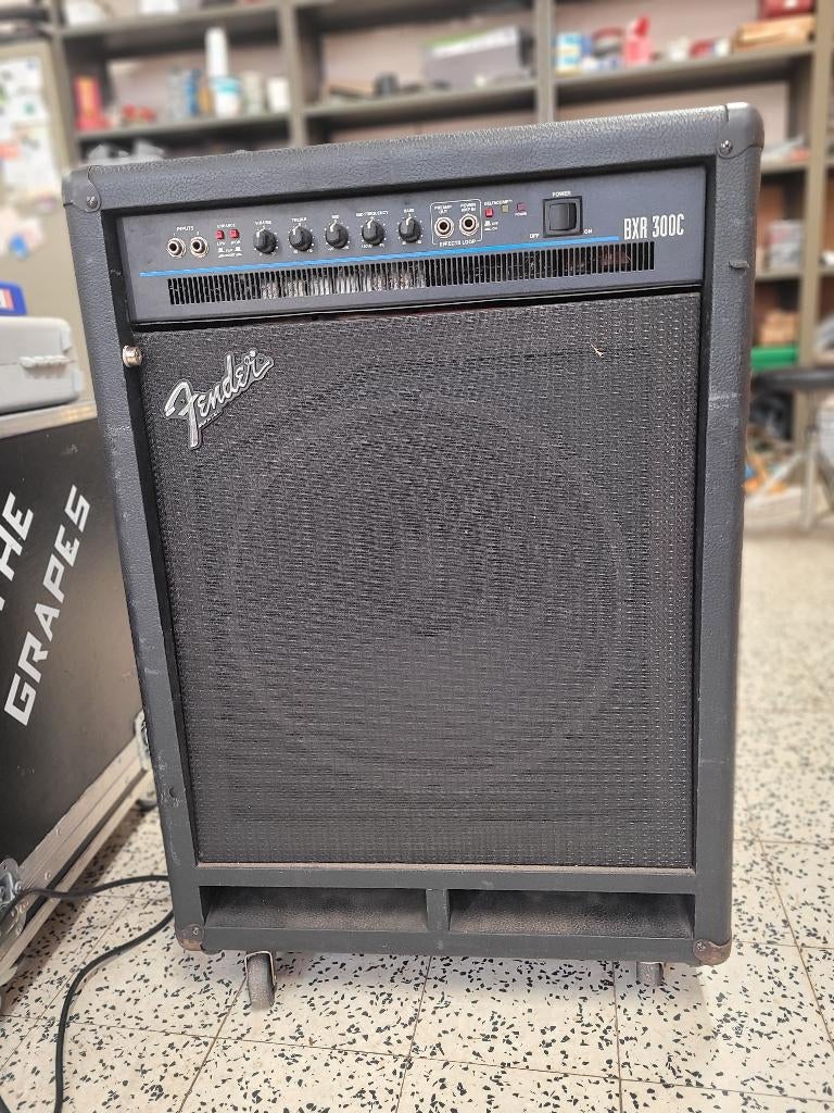 Fender BXR 300C basversterker – 300W combo, Ophalen, Gebruikt